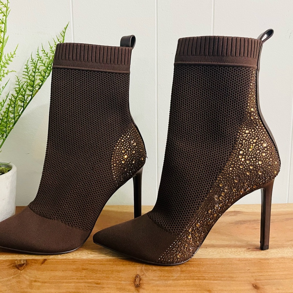 Steve Madden Brown Heeled Boots with Jeweled flare! Women’s size 11 w/ 4” Spiked